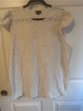 torrid Cream Textured Short Sleeve Tee